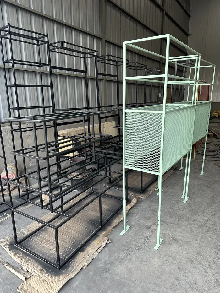 Estructuras de carpintería metálica, distintos modelos